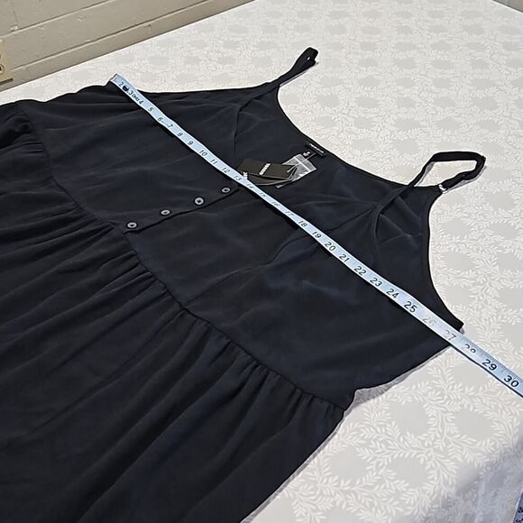 Torrid Tank Top Black Washable Crinkle Gauze Size 5 - Picture 4 of 7